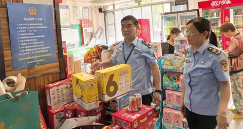 織密食品安全網(wǎng) 我市全覆蓋張貼《食品銷售十不準》宣傳海報，筑牢風險防控防線
